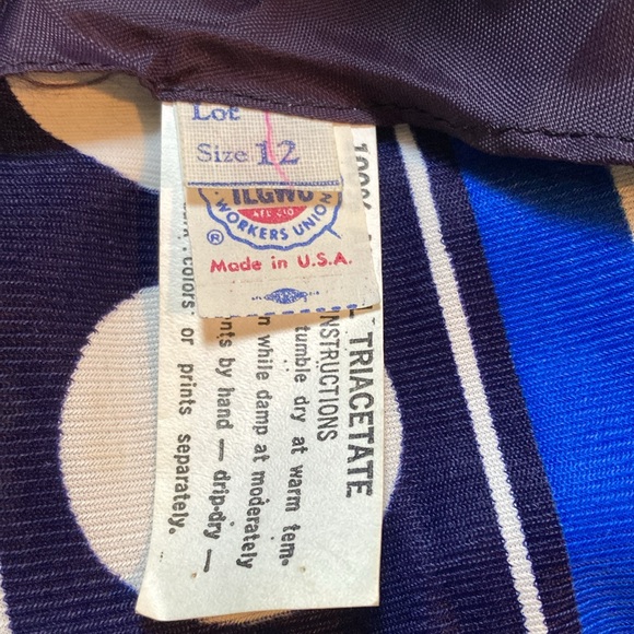 70’s Vintage Maxi Dress - Picture 6 of 7